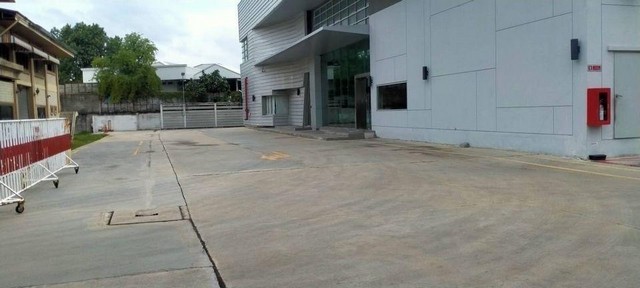ให้เช่าโกดัง  พื้นที่ใช้สอยทั้งหมด  1,070 ตร.ม.  ย่านประชาชื่น   มีห้องเย็นติดลบ 25 องศา และห้อง Chill อุณหภูมิ  0 องศา