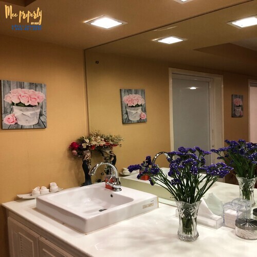 ขายอาคารพาณิชย์ 4 ชั้น ร้านสปา ภายในตกแต่งเป็นห้องทำสปา  ** พร้อมใบอนุญาติทำสปา **  - ทองหล่อ ซอย 7   - ขนาด 33 ตร.ว.