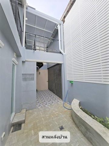 ขายทาวน์โฮม2ชั้น 39 ตร.ว.ลาดพร้าววังหิน82ใกล้BTSเสนานิคม เหมาะทำ Office หรือพักอาศัย 