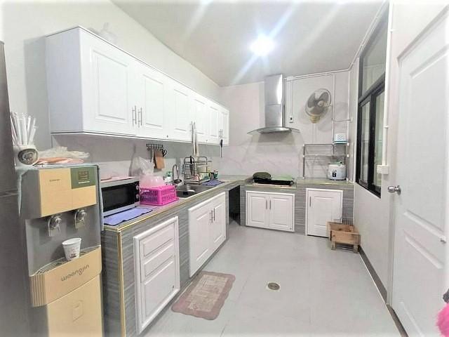 ให้เช่าทาวน์ทาวน์โฮม 3 ชั้น หมู่บ้านเวย์รา บิซเน็ต ร่มเกล้า-สุวรรณภูมิ 