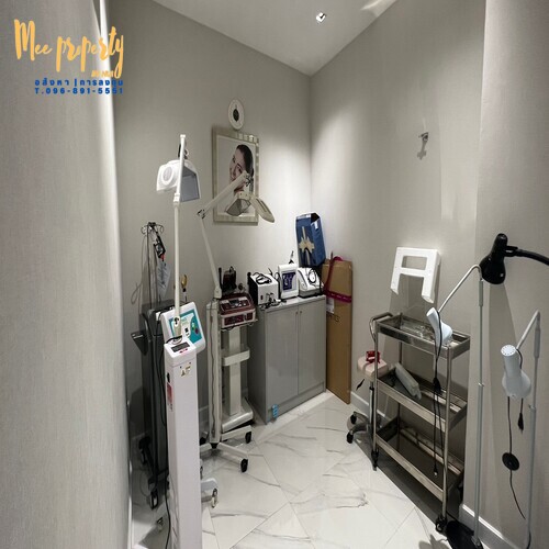 เซ้งคลินิกความงามขนาดใหญ่ (ปัจจุบันยังเปิดดำเนินกิจการอยู่) พร้อมดำเนินการต่อได้เลย  เป็นอาคารพาณิชย์ ตั้งอยู่ที่สุขุมวิท 26 