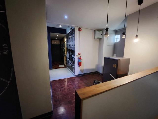 ให้เช่าตึกแถว4 ชั้น 4 ห้องติดกันกลางซอยถนนปั้นสีลม-สาทร ใกล้ BTS สุรศักดิ์ - ช่องนนทรี