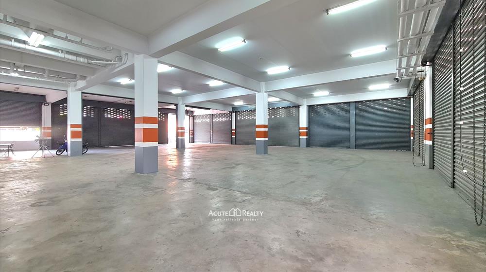 คลังสินค้าให้เช่า บนถนนบางนา-ตราด ใกล้ห้างเมกาบางนา