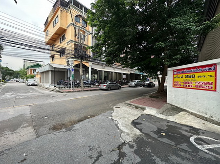 ขายที่ดินพร้อมโกดัง งามวงศ์วาน 43 ซอยชินเขต 1 แขวงทุ่งสองห้อง เขตหลักสี่ กทม. 