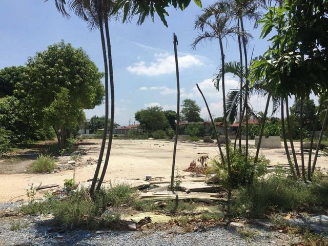 ขายถูกโรงงาน 9 โรง พร้อมที่ดิน 10 ไร่ สมุทรสาคร ถ.ศรษฐกิจ 