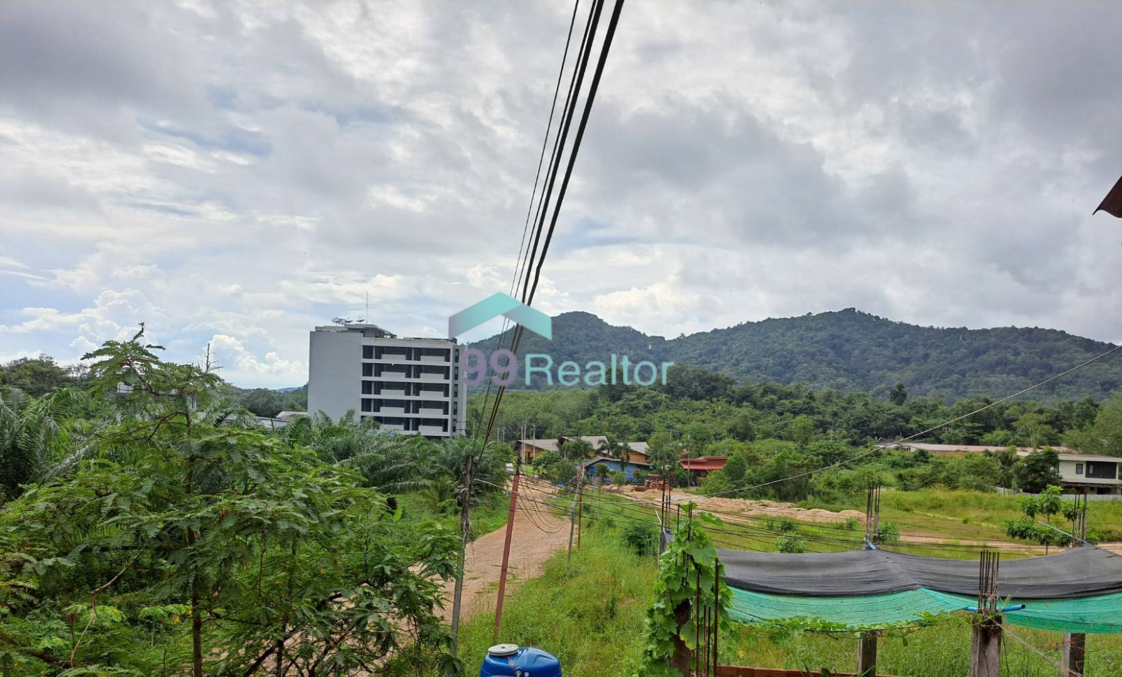 ขายที่ดิน ต.อ่าวนาง ซอยอ่าวนาง 11 จ.กระบี่ ไร่ละ 5 ล้านบาทห่างทะเล 5 นาที