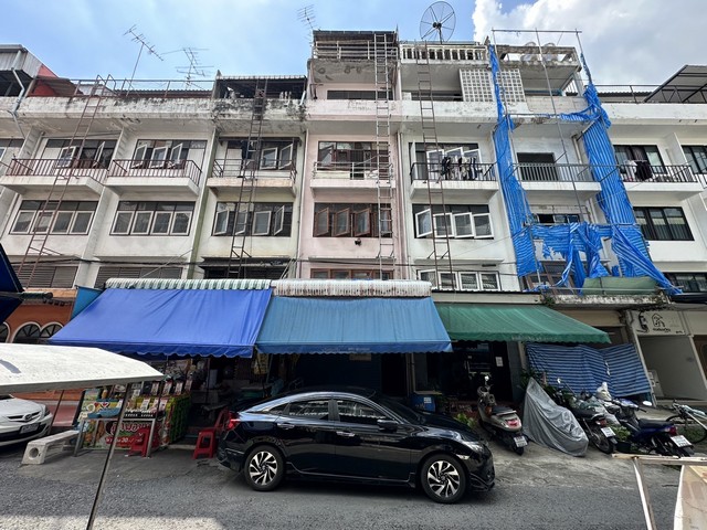    อาคารพาณิชย์ 6 ชั้น ซ.รามคำแหง 51/2 หน้า ม.รามคำแหง  13 ตร.ว 264 ตร.ม หน้า ม.รามคำแหง เหาะทำธุรกิจ ร้านค้า 