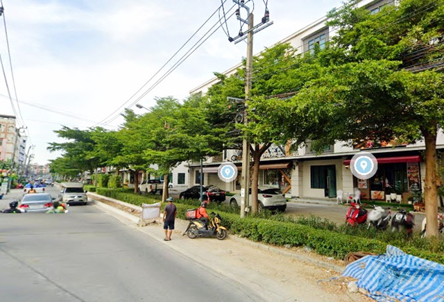 MRT รามคำแหง 1 กม.ให้เช่า สำนักงาน-ออฟฟิศ ใหม่ 40 ตรม. อยู่ภายในตึกอาคาร 4 ชั้น 20ตรว. 1ห้อง 1น้ำ จอดรถได้หลายคัน