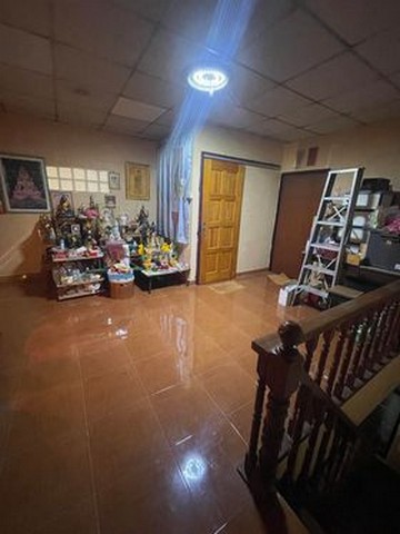 ขายทาวน์เฮ้าส์ 2 ชั้น ถ.พุทธมณฑลสาย2 ซ.7 บางแค จ.กรุงเทพฯ ราคา 2.59 ล้านบาท