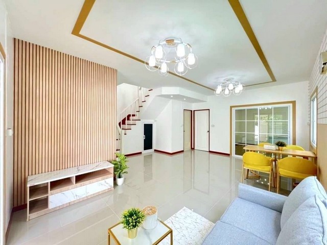 พฤกษา30 ถ.บ้านกล้วย-ไทรน้อย  ขาย ทาวน์เฮ้าส์ 2 ชั้น  ตกแต่งใหม่หมดทั้งหลัง