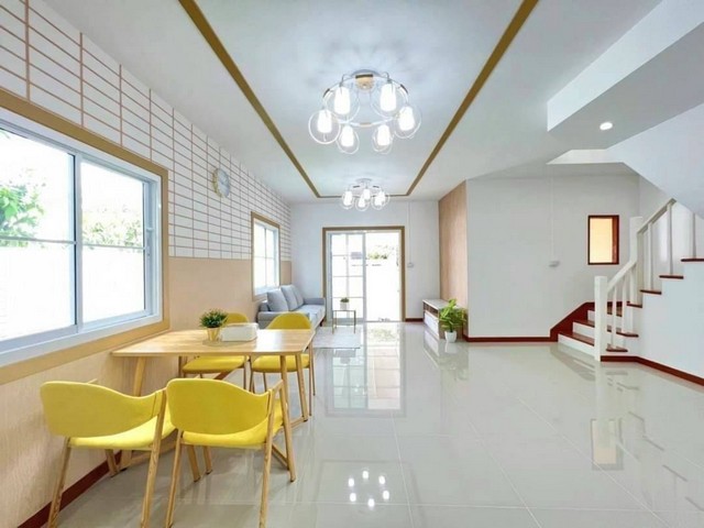 พฤกษา30 ถ.บ้านกล้วย-ไทรน้อย  ขาย ทาวน์เฮ้าส์ 2 ชั้น  ตกแต่งใหม่หมดทั้งหลัง