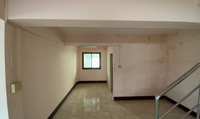 ขายอาคารพาณิชย์  อำเภอพัฒนานิคม  ลพบุรี (PKK04-05515)