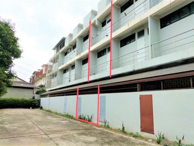 ขายอาคารพาณิชย์  หมู่บ้านชนิตรา   ลพบุรี (K04-06300)