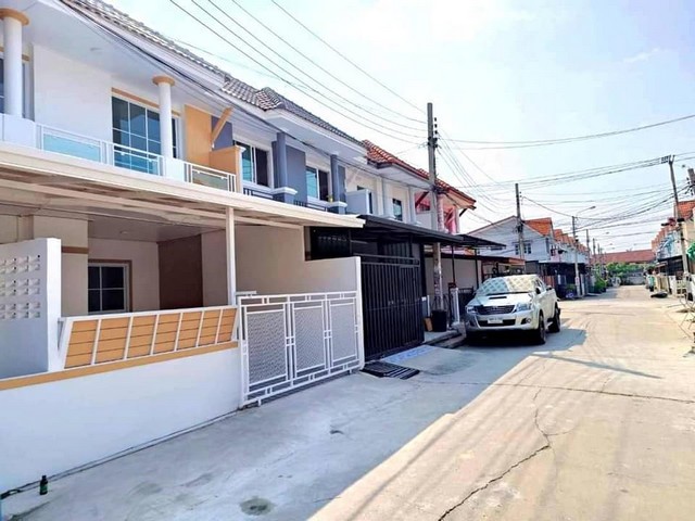 หมู่บ้านบัวทอง 4 บ้านกล้วย-ไทรน้อย ปรับปรุงใหม่ พร้อมอยู่  เปิดทำเลดีต้นสายรถตู้