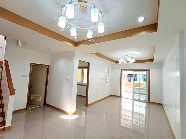 หมู่บ้านบัวทอง 4 บ้านกล้วย-ไทรน้อย ปรับปรุงใหม่ พร้อมอยู่  เปิดทำเลดีต้นสายรถตู้