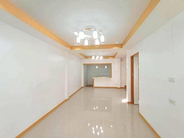 หมู่บ้านบัวทอง 4 บ้านกล้วย-ไทรน้อย ปรับปรุงใหม่ พร้อมอยู่  เปิดทำเลดีต้นสายรถตู้