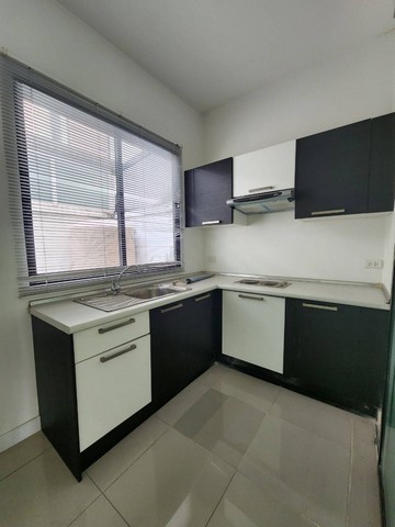 ขายทาวน์โฮม 3 ชั้น 3ห้องนอน  3ห้องน้ำ  หมู่บ้าน ซิกเนเจอร์ แขวง บางแค เขต บางแค กทม.   ZW264