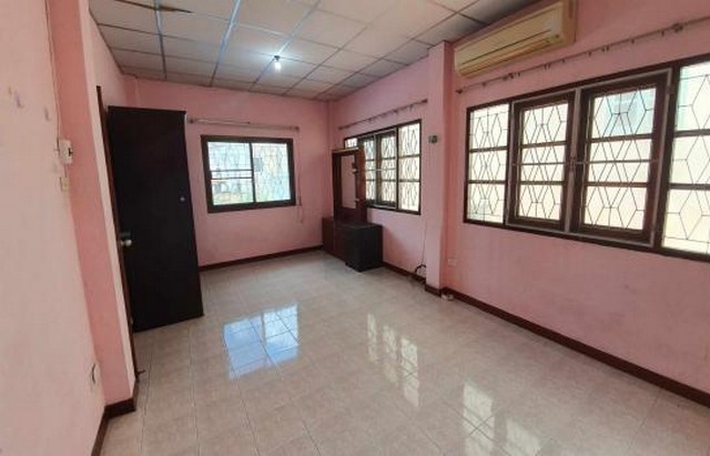 [A775]ให้เช่า 15k บ้านเดี่ยว ย่านลาดพร้าว นาคนิวาส  โชคชัย 4 ติดถนนหลัก ทะลุออกซอยนาคนิวาสได้