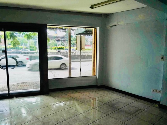 ขายอาคารพาณิชย์  :        พัฒนาการ 39 กรุงเทพมหานคร