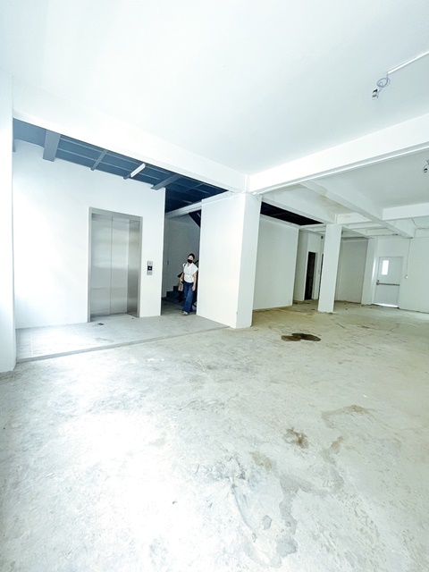 MRTสีลม BTSศาลาแดง เหมาะสำหรับทำธุรกิจ ให้เช่า อาคารพาณิชย์ 5 ชั้น 2คูหา ใกล้ ทั้งตึก 115ตรว. 10ห้อง 10น้ำ 