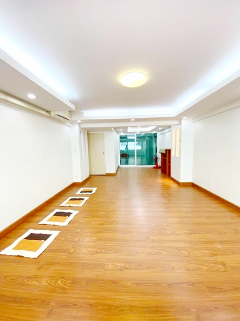 โรงพยาบาลเวชธานี ลาดพร้าว 119-123 8นอน 10น้ำ 2จอดรถ 7แอร์  เดอะมอลล์ บางกะปิ 17ตรว. ให้เช่าอาคารพาณิชย์ 5 ชั้น 