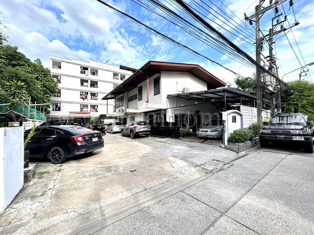 R1 ที่ดิน พร้อมอพาร์ตเม้นต์ รัชดา 42 ใกล้ BTS สถานีรัชโยธิน