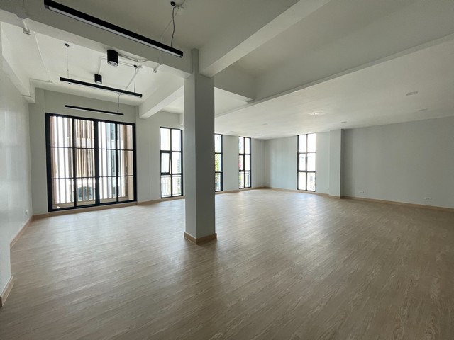 POR3301ให้เช่า ออฟฟิศ สร้างใหม่ รามคำแหง หัวหมาก เดินทางสะดวก