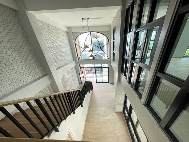 POR3301ให้เช่า ออฟฟิศ สร้างใหม่ รามคำแหง หัวหมาก เดินทางสะดวก