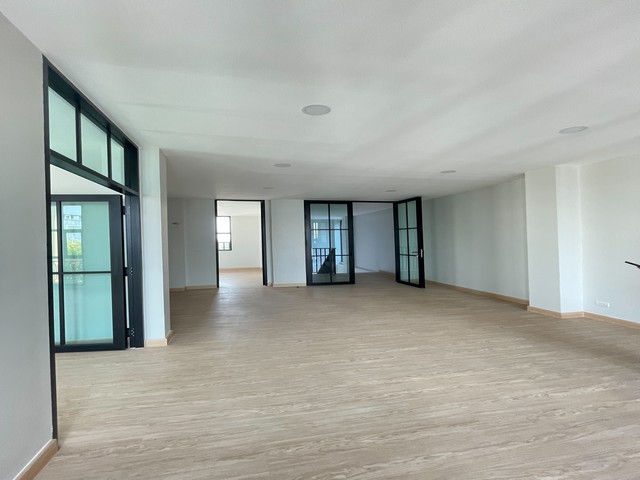 POR3301ให้เช่า ออฟฟิศ สร้างใหม่ รามคำแหง หัวหมาก เดินทางสะดวก