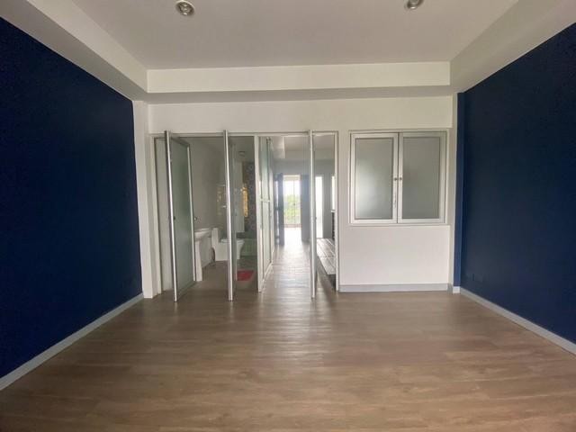 POR3295 ขาย ให้เช่า โฮมออฟฟิศ 4 ชั้น ทาวน์อินทาวน์ ถนนศรีวรา ใกล้เลียบทางด่วน 280 ตรม. 6 ห้อง