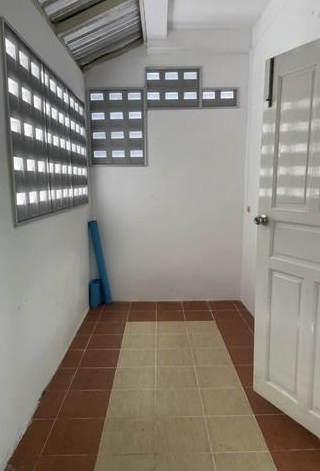 ให้เช่าอาคาร3 ชั้น โครงการมารีน่าโฮม ย่านเลียบด่วนรามอินทรา ถนนคลองลำเจียง บึงกุ่ม 