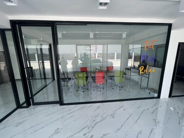 ขายอาคารออฟฟิศสร้างใหม่ 2 ชั้นพร้อมโกดัง บนเนื้อที่ 400 ตรว. อำเภอลาดหลุมแก้ว จังหวัดปทุมธานี