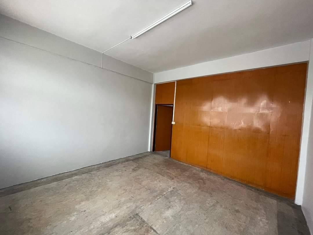 ให้เช่าอาคารพาณิชย์ 3 คูหา เนื้อที่ 36 ตารางวา  3 ห้องนอน  4 ห้องน้ำ ติดถนนเทพารักษ์ ใกล้บิ๊กซีบางพลี