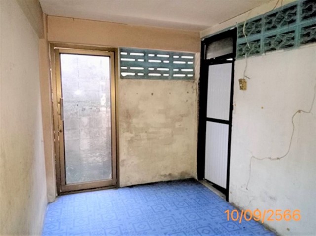 ขายอาคารพาณิชย์ใกล้ เทสโก้ โลตัสเอ็กซ์เพรส ตลาดสำเภาทอง อ.เมือง จ.สุราษฎร์ธานี PKK04-05820