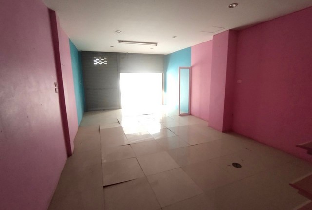 ขายอาคารพาณิชย์โครงการ ศรีทอง พาเลช อ.เมือง จ.สุราษฎร์ธานี PKK04-04811