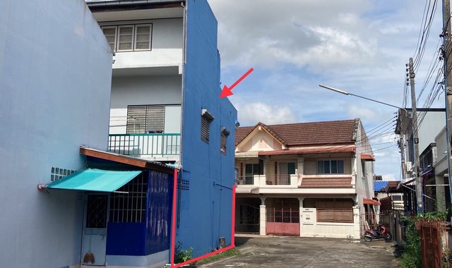 ขายทาวน์เฮ้าส์ใกล้โครงการ วังเพชร อำเภอเมืองสุราษฎร์ธานี จังหวัดสุราษฎร์ธานี PKK03-05540