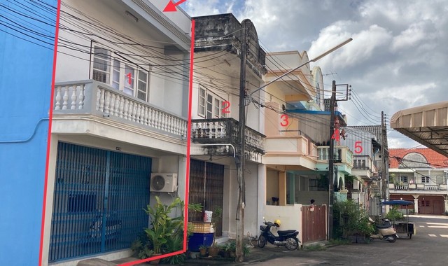 ขายทาวน์เฮ้าส์ใกล้โครงการ วังเพชร อำเภอเมืองสุราษฎร์ธานี จังหวัดสุราษฎร์ธานี PKK03-05540