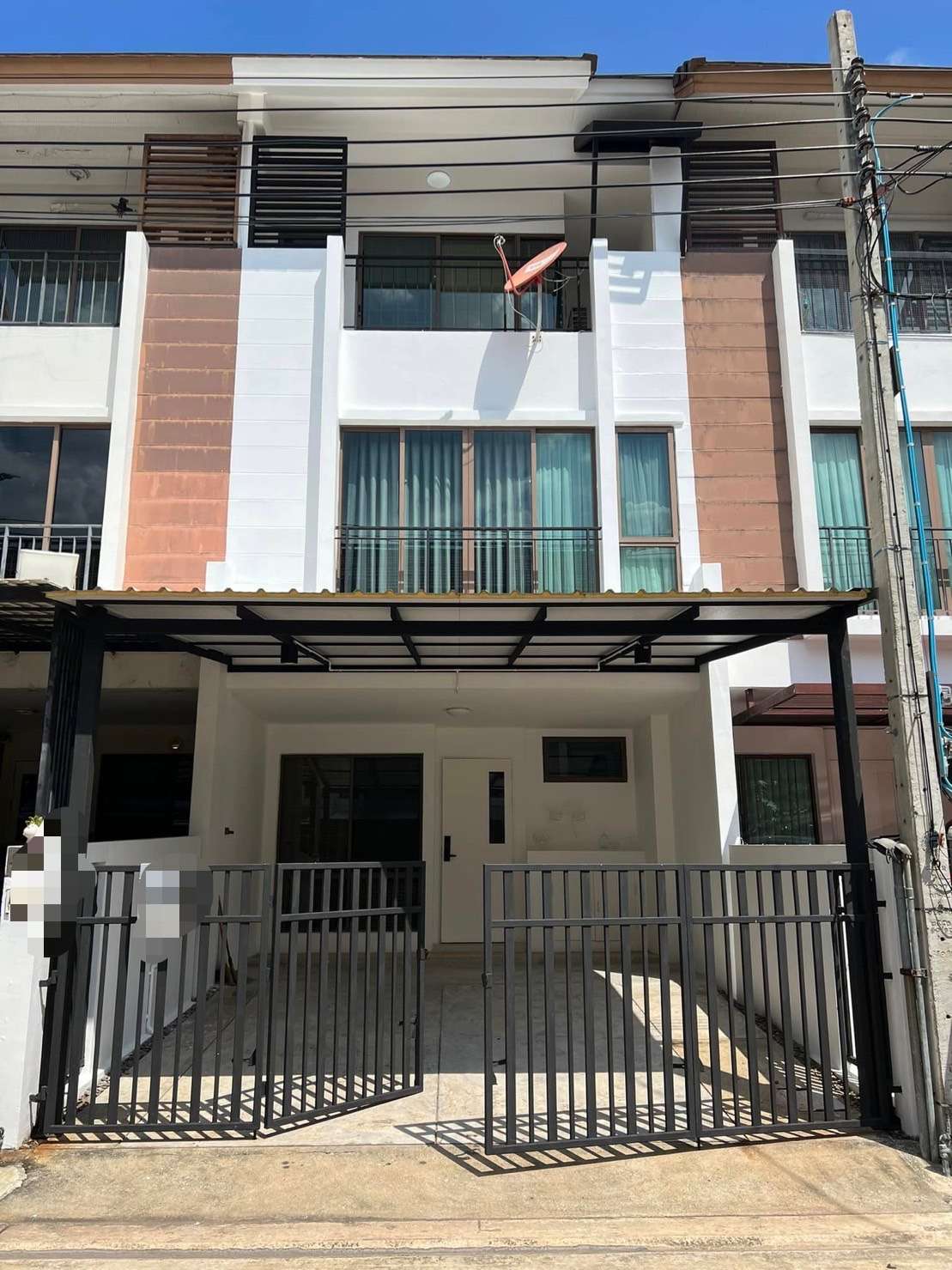 ให้เช่า ทาวน์เฮาส์ 3 ชั้น สุขุมวิท(ใกล้ BTS บางจาก) **House for rent**Sukhumvit
