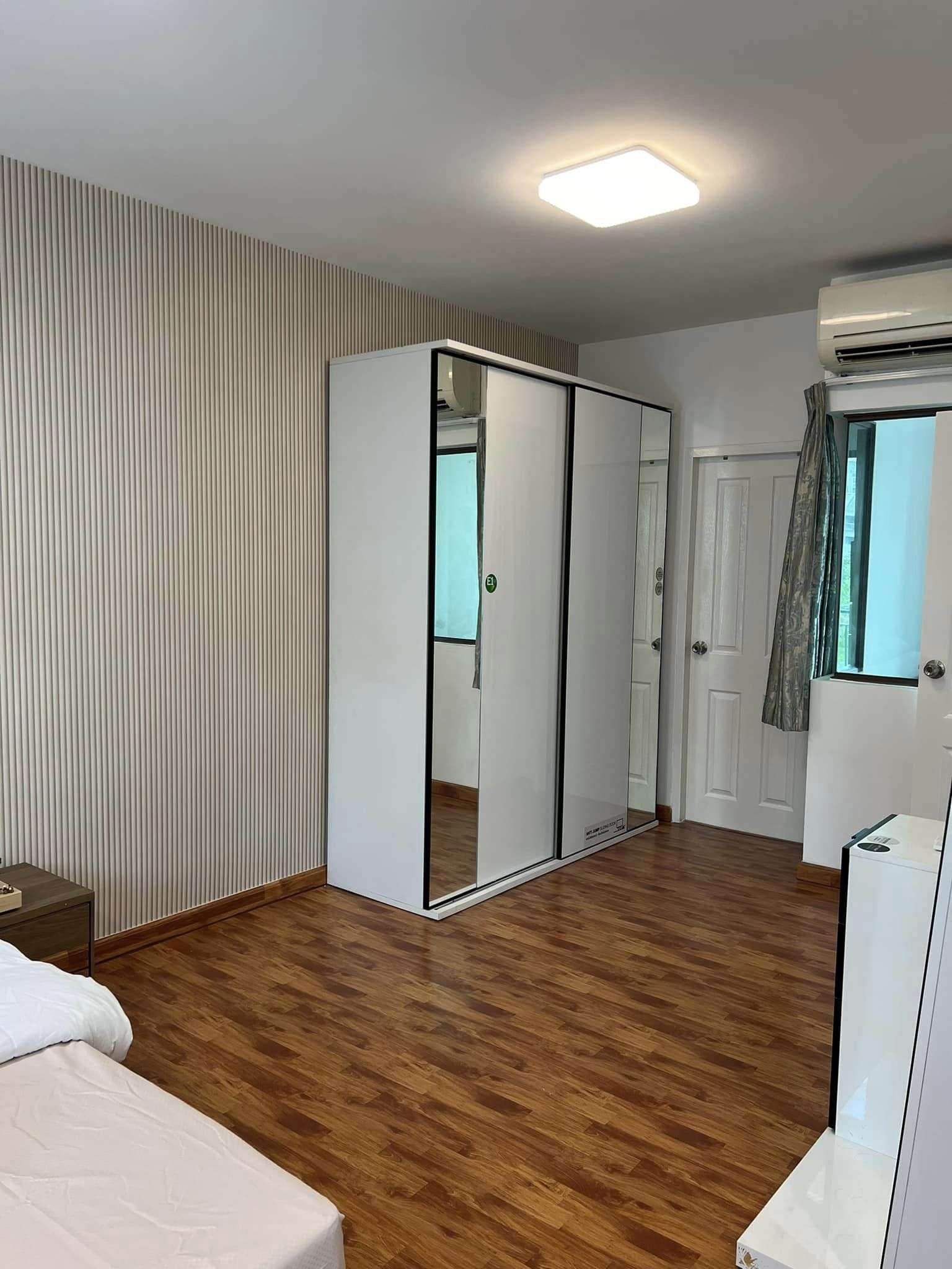 ให้เช่า ทาวน์เฮาส์ 3 ชั้น สุขุมวิท(ใกล้ BTS บางจาก) **House for rent**Sukhumvit
