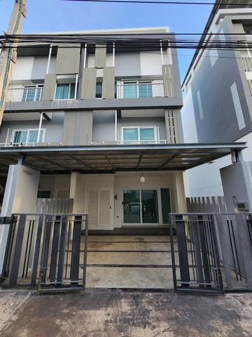 ขายทาวน์โฮม 3 ชั้นหลังมุม โครงการ SPACE TOWNHOME ลาดพร้าว – เหม่งจ๋าย ลาดพร้าว 80 