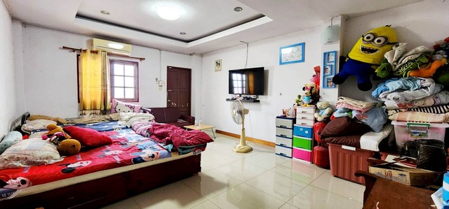 อาคารพาณิชย์ฯ - 27 SQ.WA 0 ngan 0 RAI 3 นอน 3 BATHROOM 3500000 thb ใกล้กับ ทำเลดี อยู่ใกล้ตลาดโคกมะลิ ใกล้โลตัส 7-11 ใกล้สวนน้ำเดอะชาร์คและโมริคาเฟ่ ใกล้ซีเจเอ็กซ์เพรสสาขาตลาดนครหลวง ราคานี้ไม่มีอีกแล้ว ใกล้วัดเทพจันทร์ลอย ร้านอาหารมากมาย ใกล้ที่ว่าการอำเ