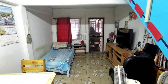 Townhouse เอื้ออาทรบ้านสร้าง เฟส 1 พท. 21 ตาราง-วา  990000 บ. HOT DEAL!