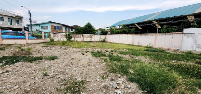  16533 ต้องการขาย พื้นที่ดิน ประชานิเวศน์ 3   6950000 BAHT  0 RAI 0 NGAN 91 ตร.ว. เดินทางสะดวก