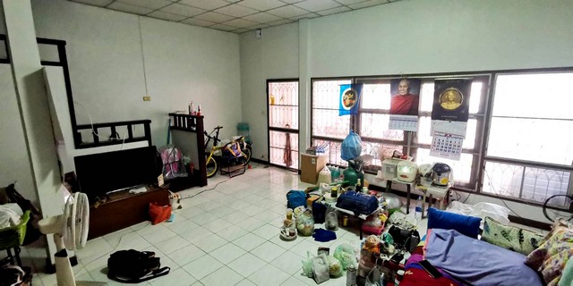 townhome อุบลชาติ ใหญ่ขนาด 30 ตรว. 4 BR 2900000 BAHT. ราคาสุดคุ้ม บรรยากาศในโครงการดี ในโครงการมี รปภ. 24 ชั่วโมง มีสนามเด็กเล่น การเดินทางสะดวกสบาย ใกล้รถไฟฟ้าสถานีบางรักน้อย-ท่าอิฐ ใกล้เซ็นทรัลรัตนาธิเบศร์ ศาลากลางจังหวัดนนทบุรี