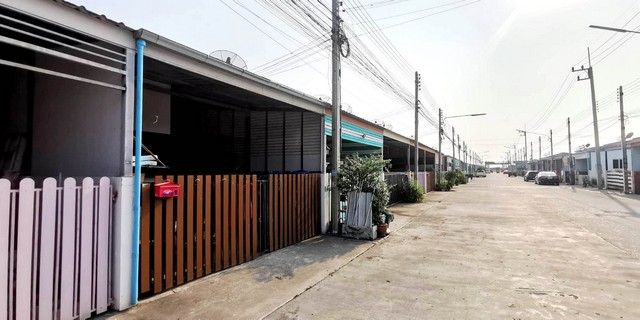 รหัส:  16538   ทาวน์เฮาส์ เดอะ อีโค่ เรสซิเดนซ์ 2BEDROOM1ห้องน้ำ 19 ตารางวา 980000 บ. ใกล้กับ โครงการ เดอะ อีโค่ เรสซิเดนซ์ -The Eco Residence บางปะอิน อยุธยาอยู่ห่างจากถนนสายเอเชียเพียง 2 กม. เดินทางสะดวก (ทาวน์เฮ้าส์มือสอง) ราคาคุ้มสุดเวอร์