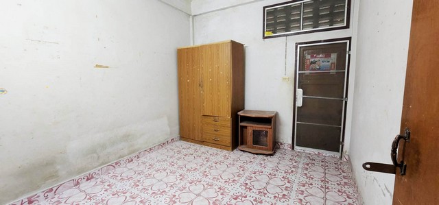 อพาร์ตเมนท์ - 18 ห้องนอน 18 BR ขนาดพื้นที่ 48 ตร.ว. 0 ngan 0 Rai 3200000 บาท ไม่ไกลจาก ใกล้สำนักงานเขตหนองแขม มหาวิทยาลัยเอเชียอาคเนย์ โรงเรียนช่างอุตสาหกรรม โรงเรียนเทคโนโลยีหมู่บ้านครู โรงเรียนวัดอุดมรังษี  ใกล้โรงพยาบาลวิชัยเวชอินเตอร์เนชั่นแนล มหาวิทย