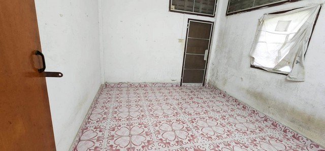 อพาร์ตเมนท์ - 18 ห้องนอน 18 BR ขนาดพื้นที่ 48 ตร.ว. 0 ngan 0 Rai 3200000 บาท ไม่ไกลจาก ใกล้สำนักงานเขตหนองแขม มหาวิทยาลัยเอเชียอาคเนย์ โรงเรียนช่างอุตสาหกรรม โรงเรียนเทคโนโลยีหมู่บ้านครู โรงเรียนวัดอุดมรังษี  ใกล้โรงพยาบาลวิชัยเวชอินเตอร์เนชั่นแนล มหาวิทย