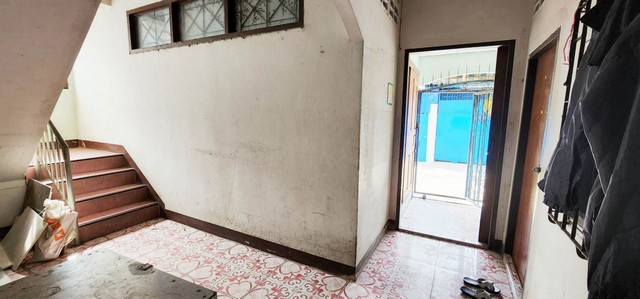 อพาร์ตเมนท์ - 18 ห้องนอน 18 BR ขนาดพื้นที่ 48 ตร.ว. 0 ngan 0 Rai 3200000 บาท ไม่ไกลจาก ใกล้สำนักงานเขตหนองแขม มหาวิทยาลัยเอเชียอาคเนย์ โรงเรียนช่างอุตสาหกรรม โรงเรียนเทคโนโลยีหมู่บ้านครู โรงเรียนวัดอุดมรังษี  ใกล้โรงพยาบาลวิชัยเวชอินเตอร์เนชั่นแนล มหาวิทย