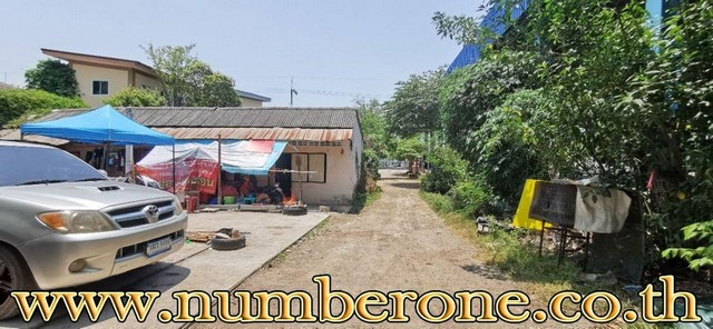 ที่ดิน - 683 ตรว.    ทำเลน่าอยู่