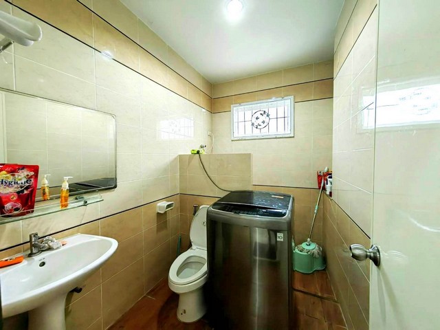 บ้าน ฐานมั่นคง 10 87 ตรว. 0 Ngan 0 Rai 3 Bedroom 4300000 - ใกล้ ใกล้บิ๊กซี โลตัส ตลาดสดมีโชคมีชัย อยู่ในย่านนิคมอุตสาหกรรมนวนคร ราคาถูกเหลือเชื่อ!